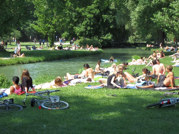 Schwabinger Bach Englischer Garten