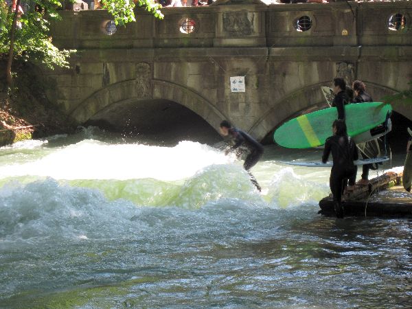 Englischer Garten Surfer